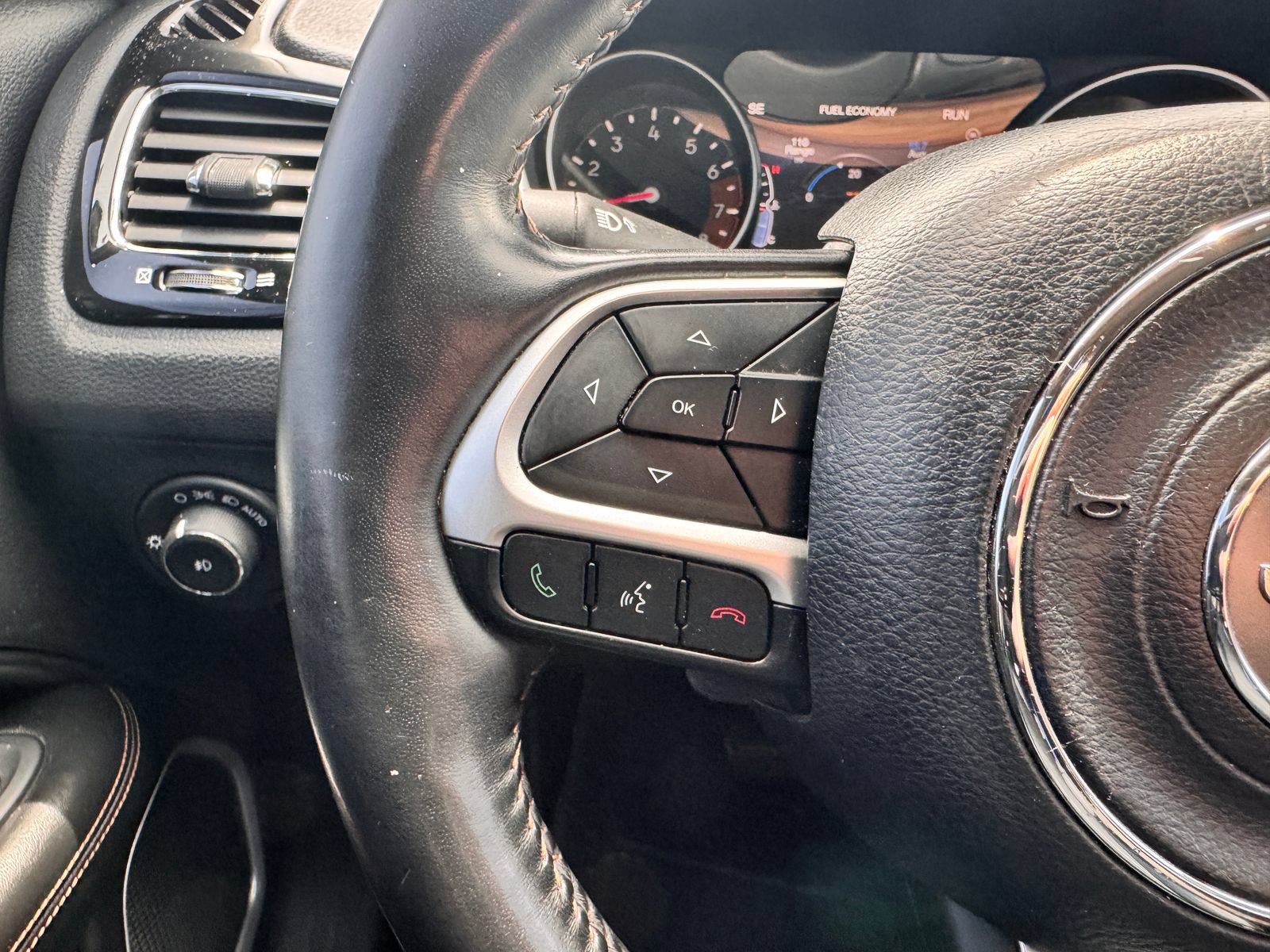 Used 2019 Jeep Compass Limited FWD image 18
