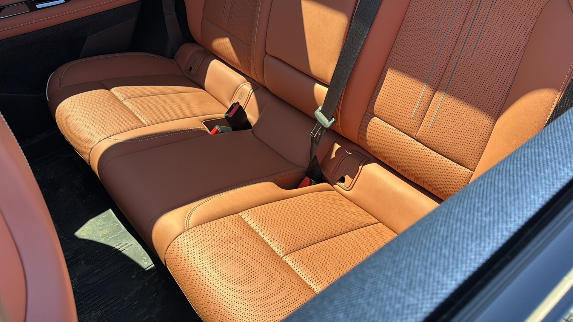 New 2026 Cadillac Optiq Sport 2 w/ LPO, Floor Liner Package AWD/4WD image 29