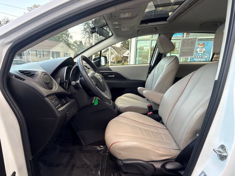 Used 2012 MAZDA MAZDA5 Grand Touring FWD image 11