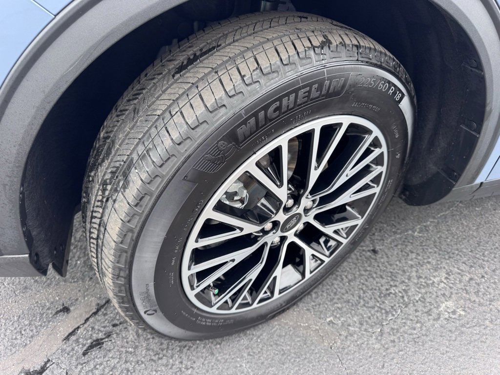 Used 2024 Ford Escape SE image 15