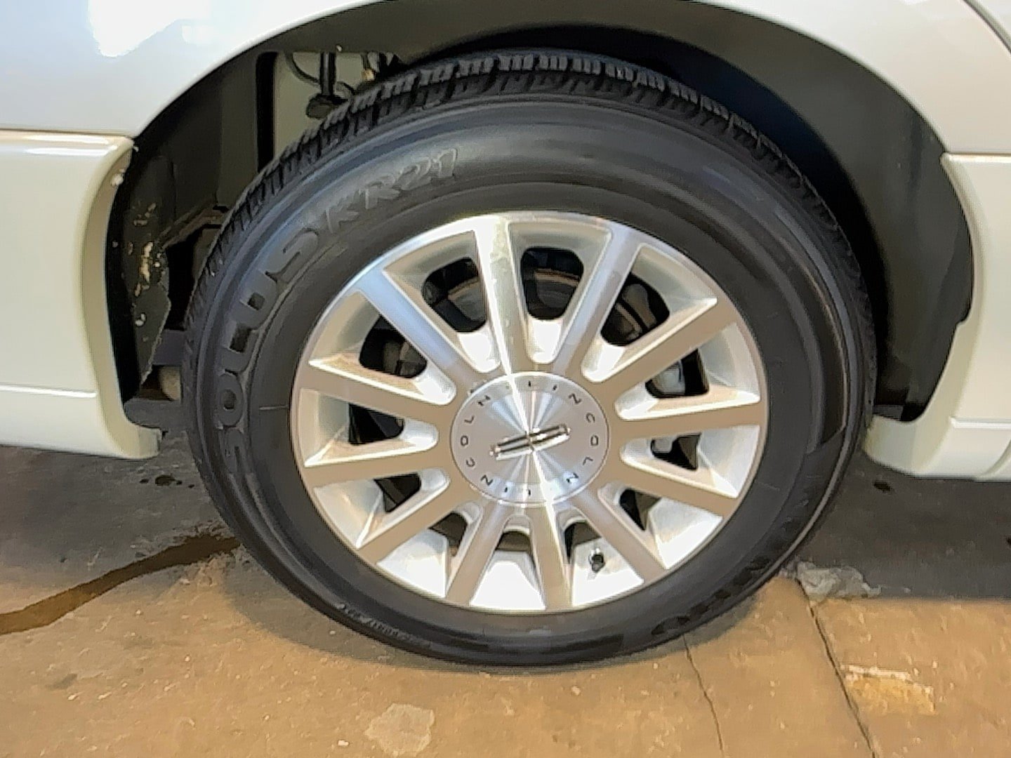 Used 2007 Lincoln Town Car Signature RWD image 98