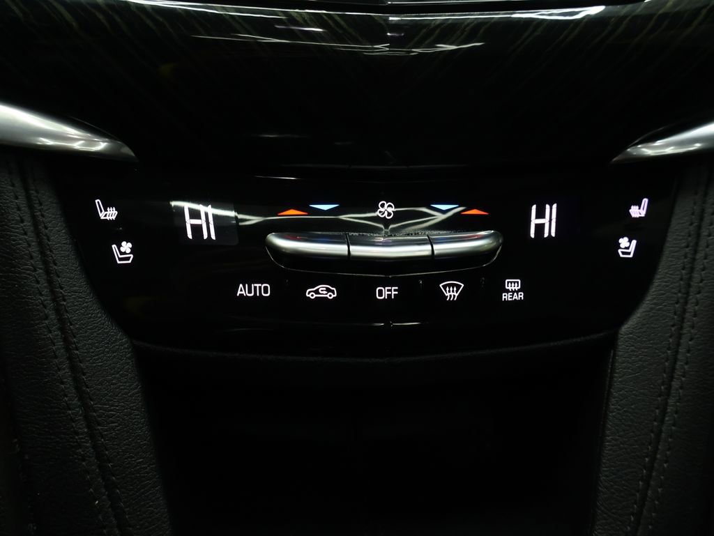 Used 2020 Cadillac XT6 Premium Luxury image 25