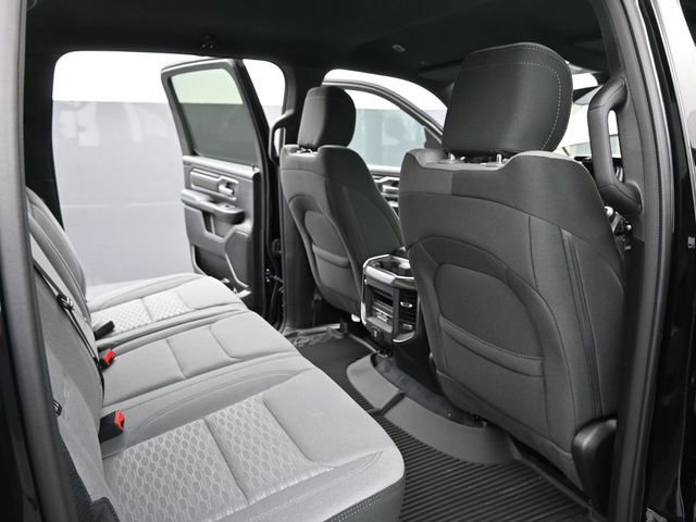 New 2026 RAM 1500 4x4 Crew Cab image 19
