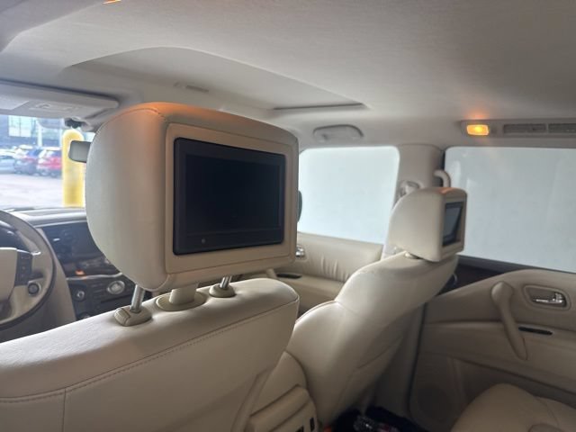 Used 2011 INFINITI QX56 4WD w/ Deluxe Touring Pkg image 10