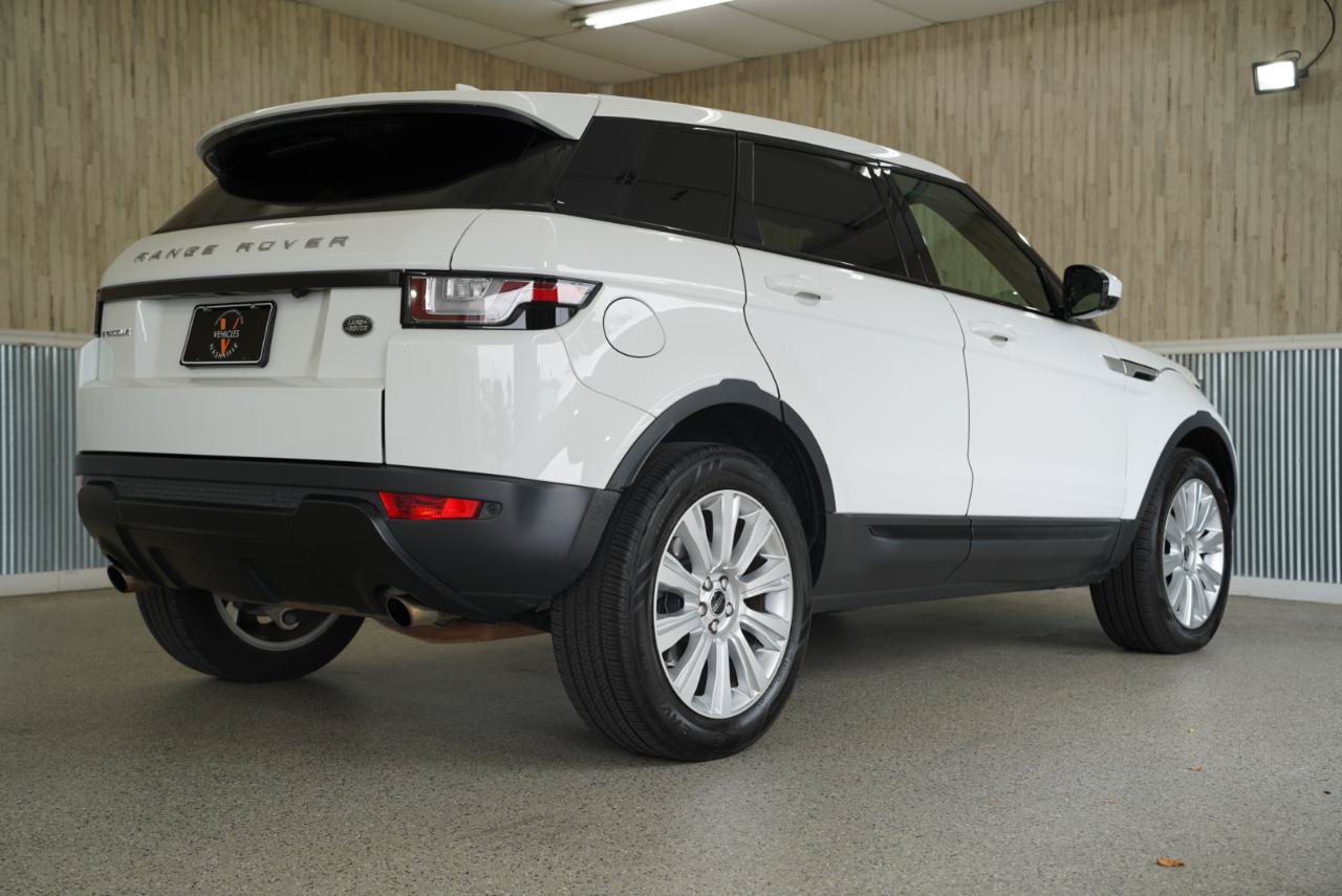 Used 2017 Land Rover Range Rover Evoque SE AWD/4WD image 10