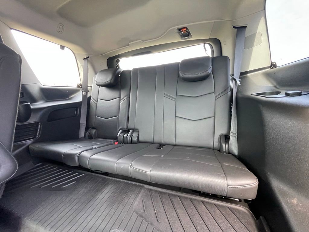 Certified 2020 Cadillac Escalade Luxury w/ Escalade Sport Edition image 23
