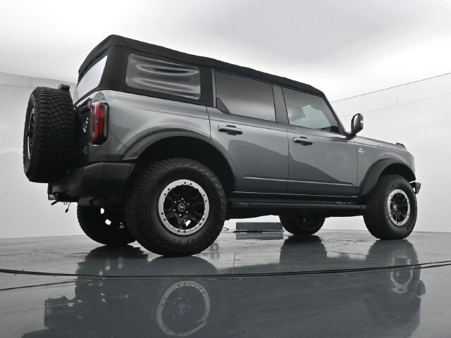 Certified 2023 Ford Bronco Outer Banks w/ Sasquatch Package AWD/4WD image 33