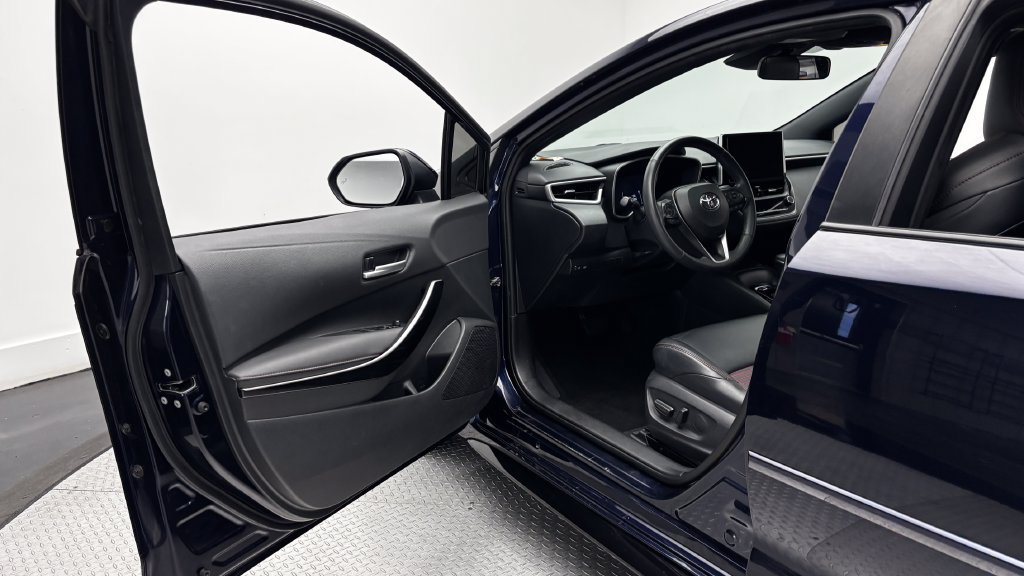 Used 2023 Toyota Corolla XSE FWD image 17