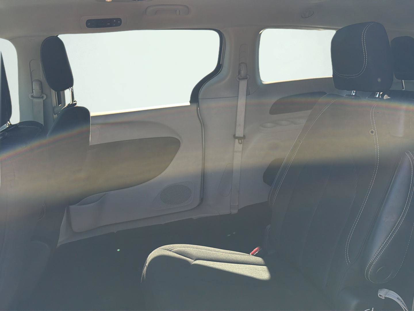 Used 2023 Chrysler Voyager LX FWD image 25