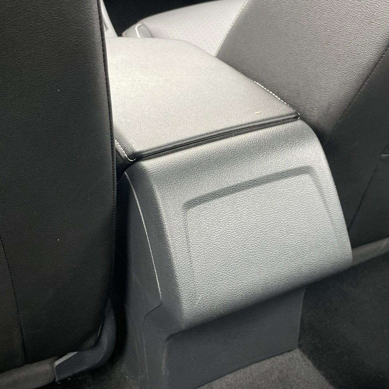 Used 2024 Volkswagen Jetta SE image 24