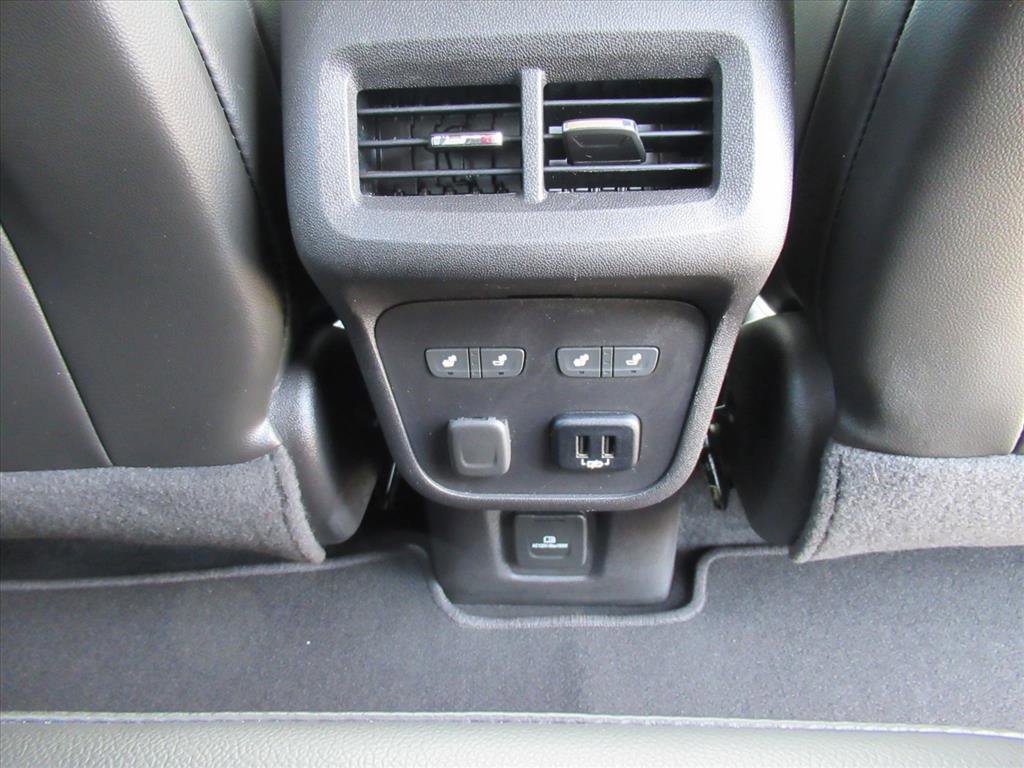 Used 2018 Chevrolet Equinox Premier image 29