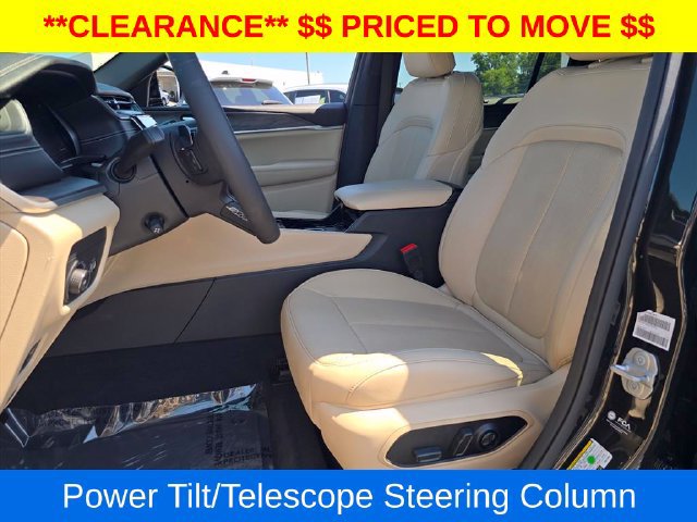 Used 2023 Jeep Grand Cherokee L Limited w/ Luxury Tech Group II RWD image 21