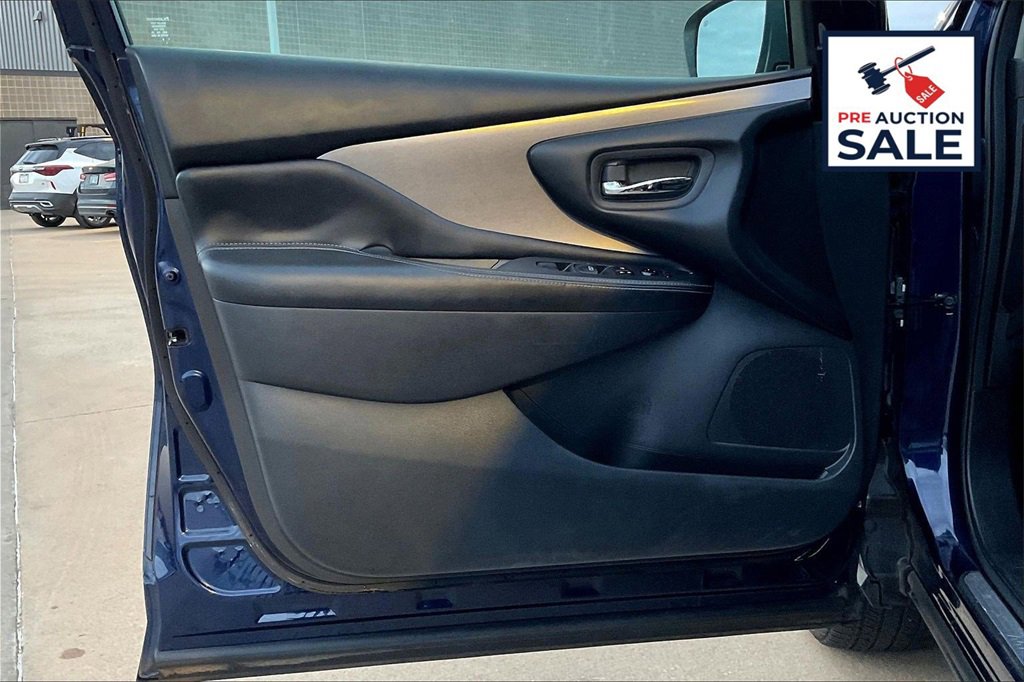 Used 2023 Nissan Murano SV image 21
