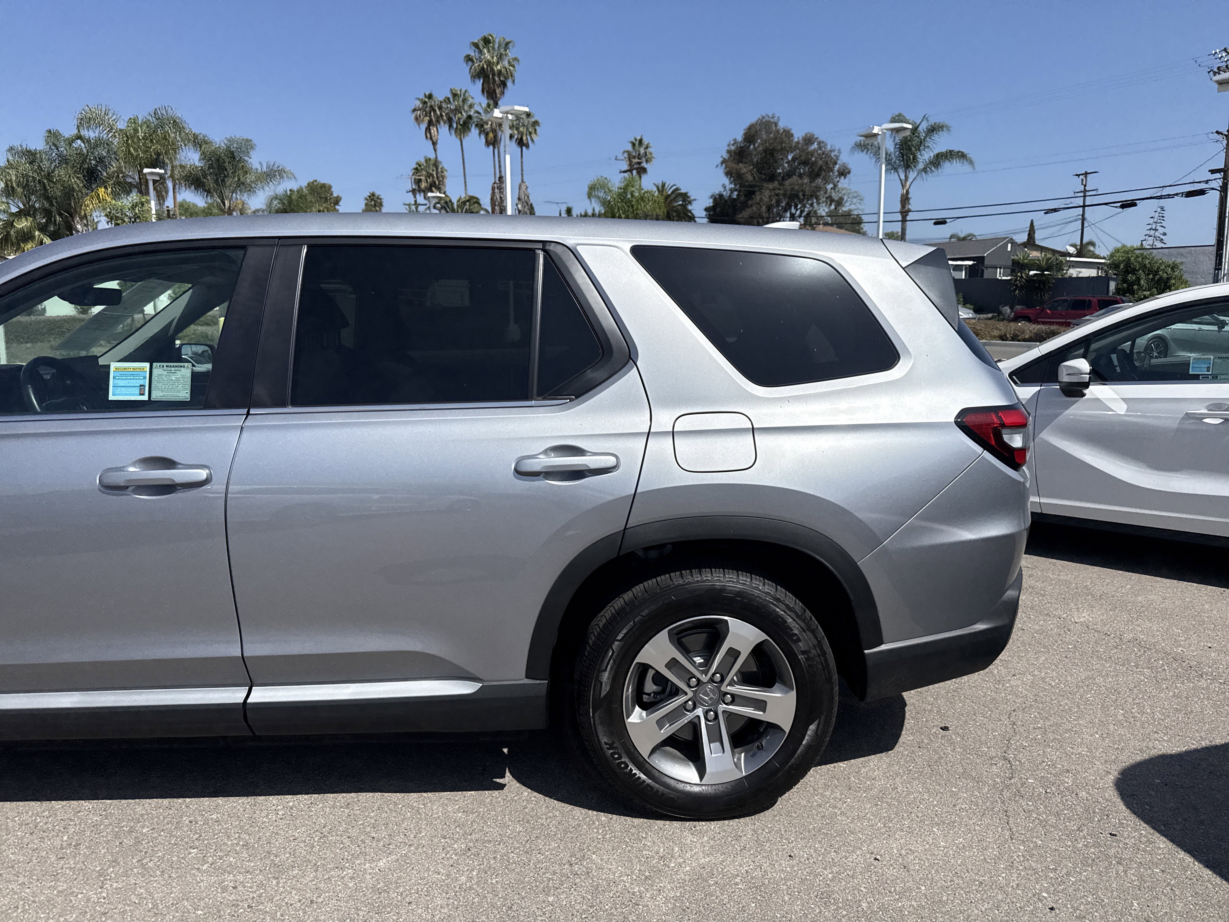 Certified 2025 Honda Pilot EX-L image 3