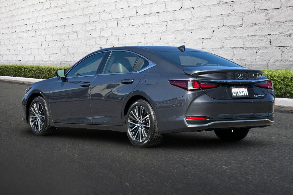 Used 2025 Lexus ES 300h w/ Premium Package FWD image 6