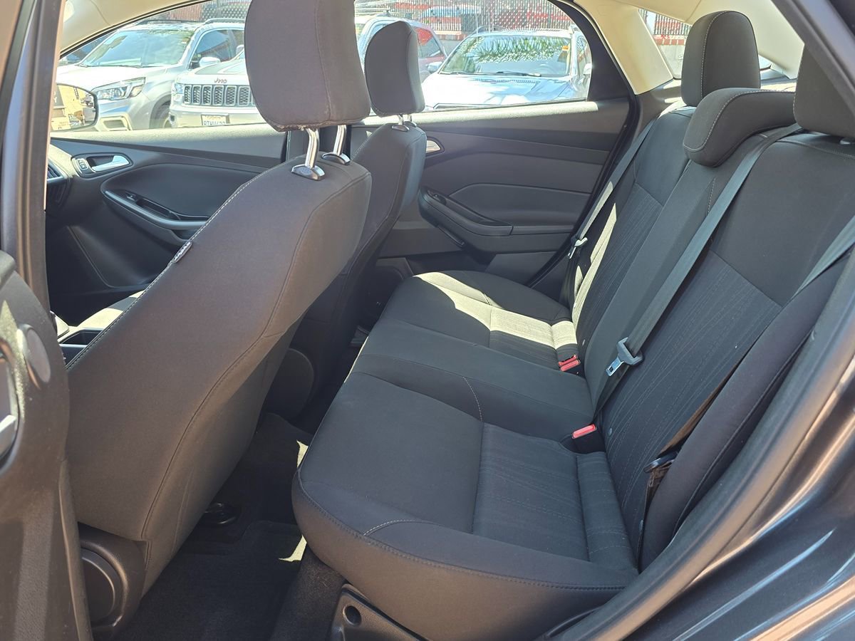Used 2017 Ford Focus SEL FWD image 22