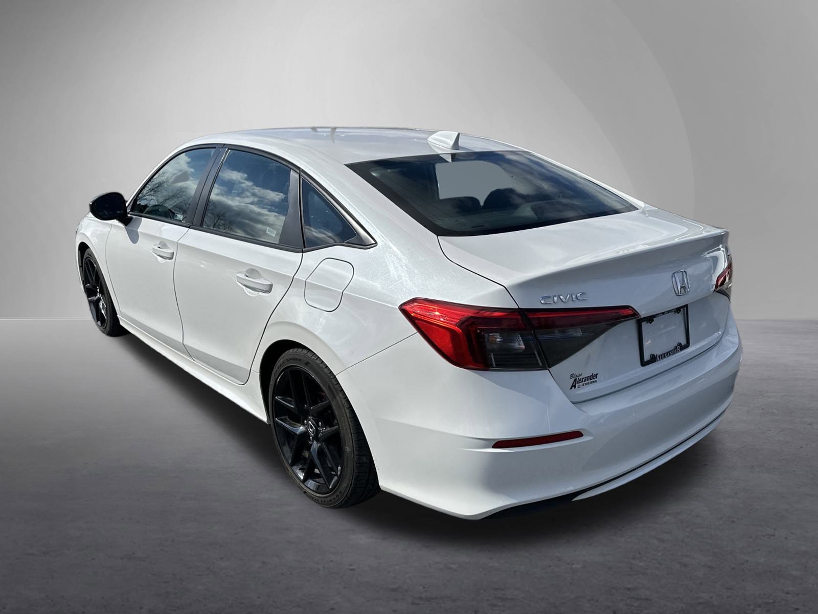 Used 2024 Honda Civic Sport image 6