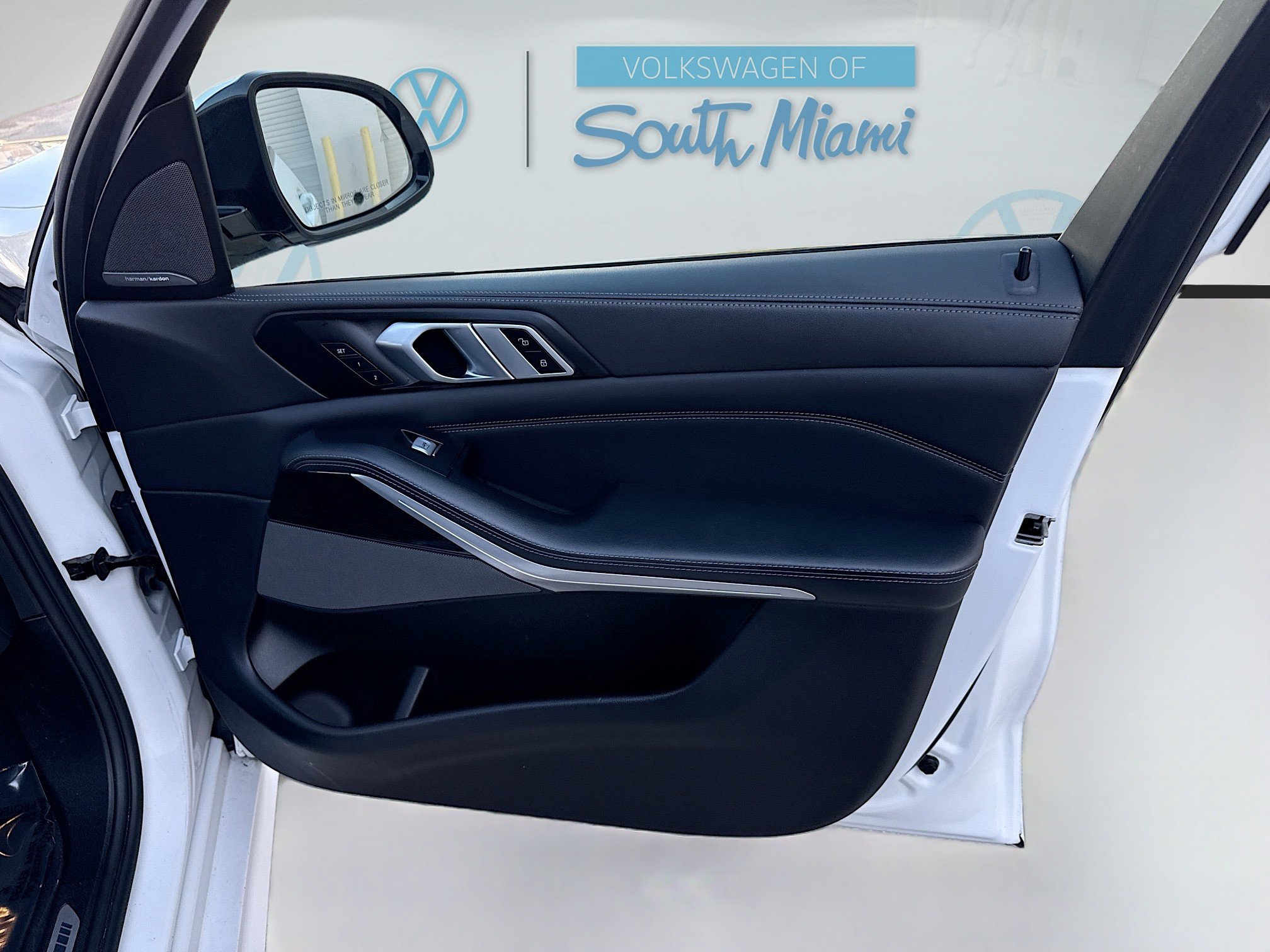 Used 2023 BMW X7 xDrive40i w/ M Sport Package image 34