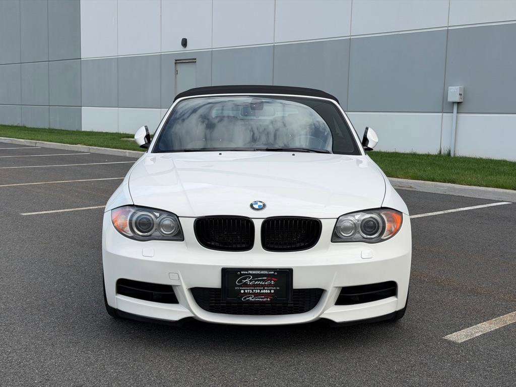 Used 2009 BMW 135i Convertible RWD image 2