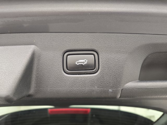 Used 2020 Hyundai Palisade Limited FWD image 17