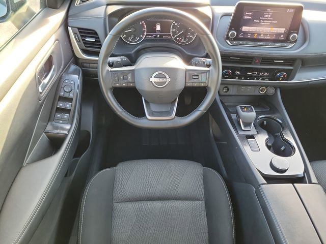 Used 2025 Nissan Rogue SV AWD/4WD image 17