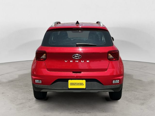 Used 2022 Hyundai Venue Limited FWD image 6