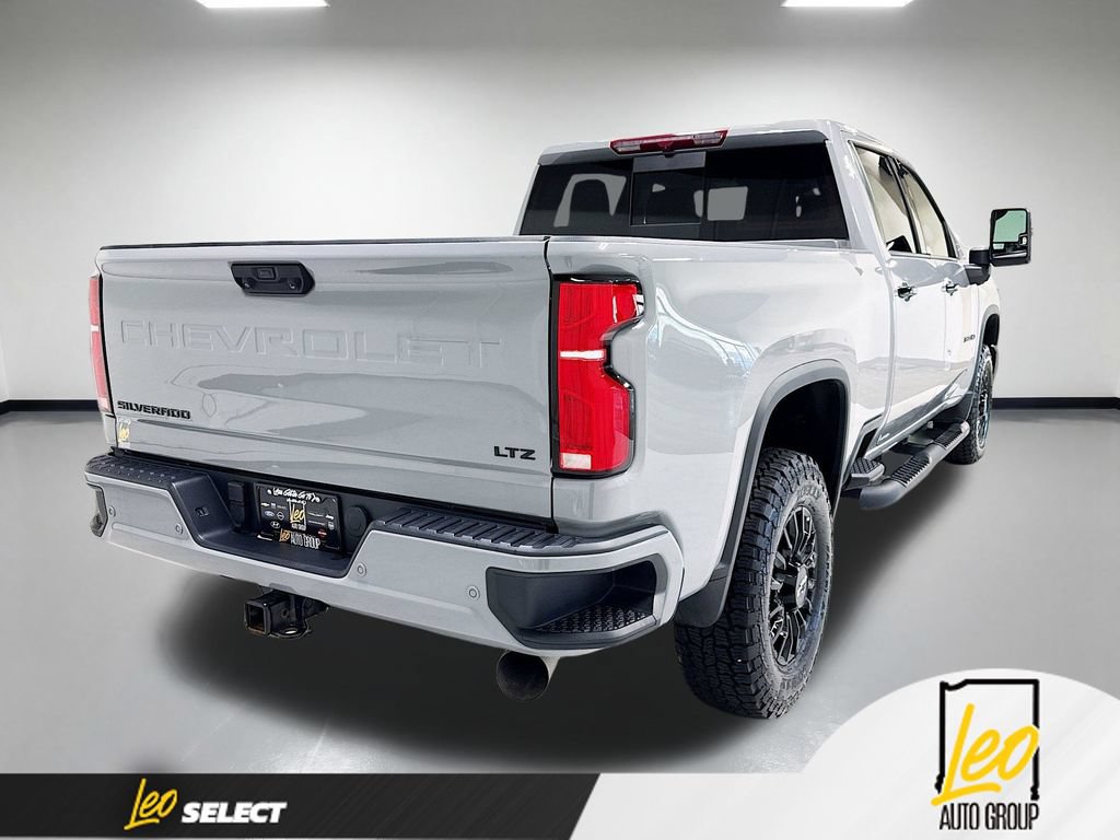 Used 2024 Chevrolet Silverado 3500 LTZ w/ LTZ Plus Package AWD/4WD image 9