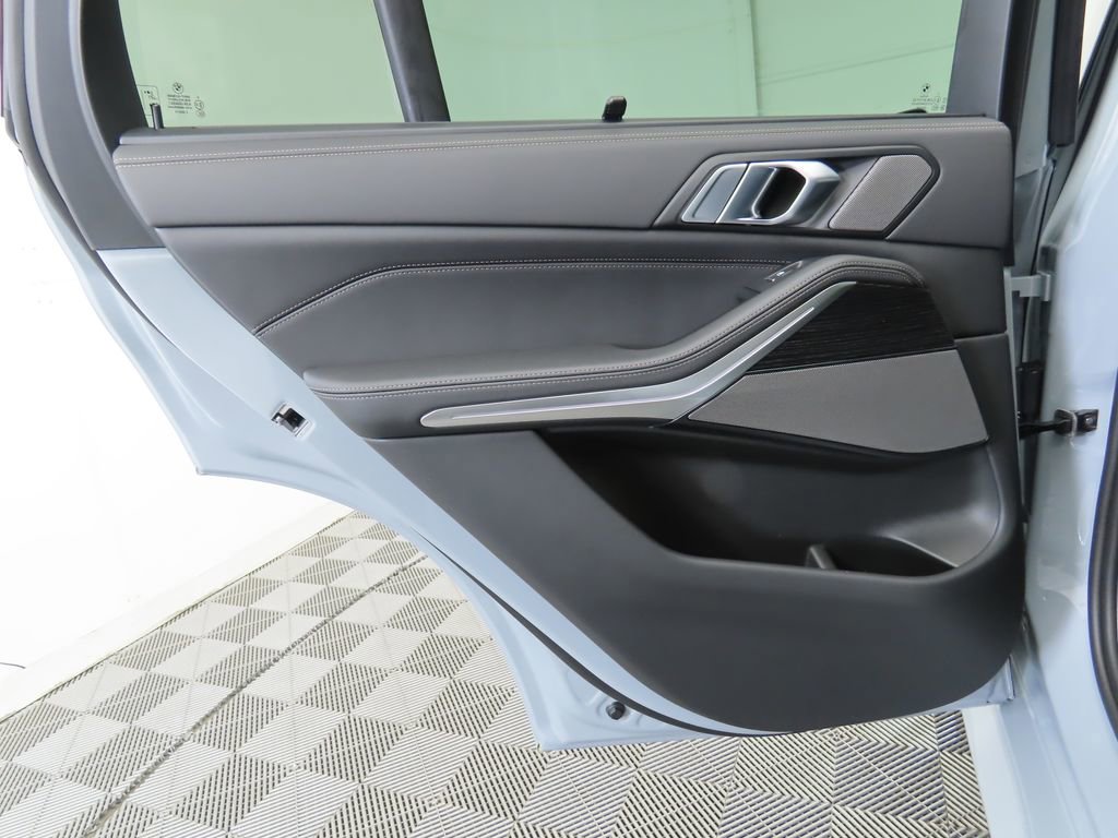 New 2026 BMW X5 xDrive40i w/ M Sport Package image 25