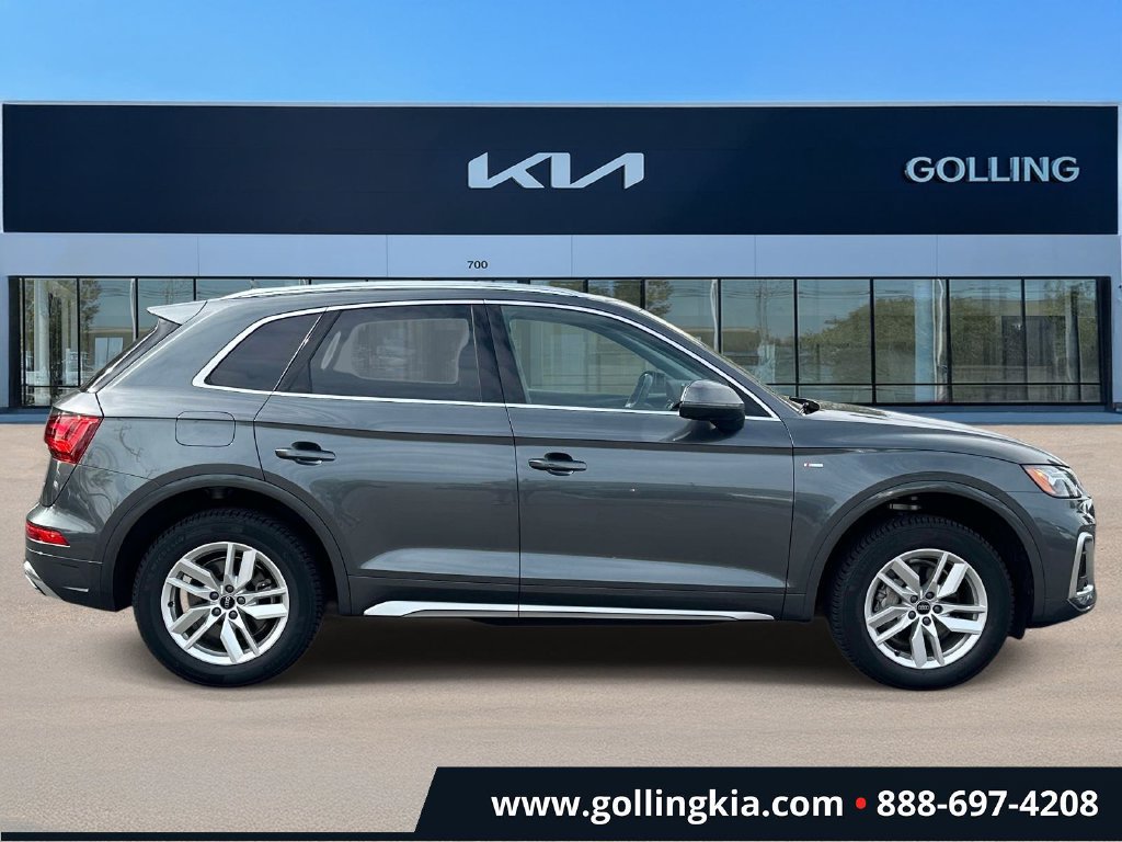 Used 2024 Audi Q5 2.0T Premium w/ Convenience Package AWD/4WD image 2