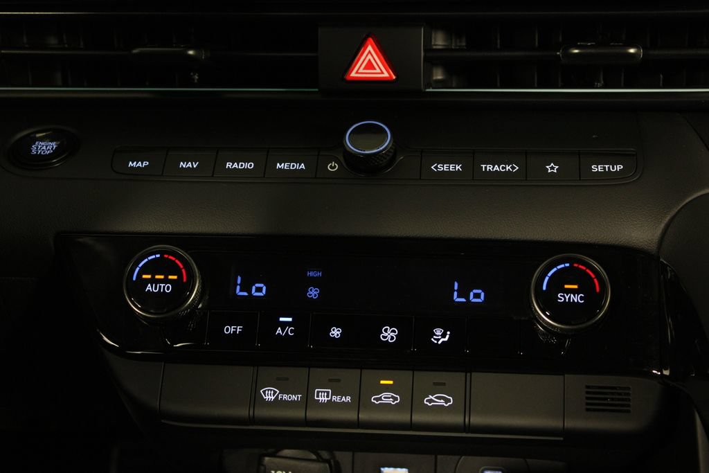 Certified 2026 Hyundai Elantra SEL FWD image 22