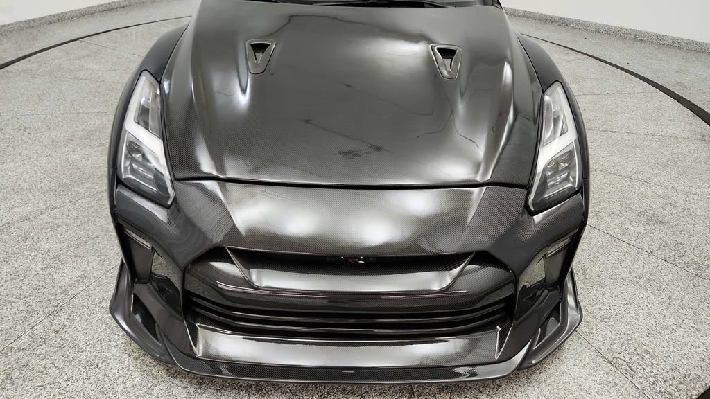 Used 2018 Nissan GT-R Premium AWD/4WD image 10