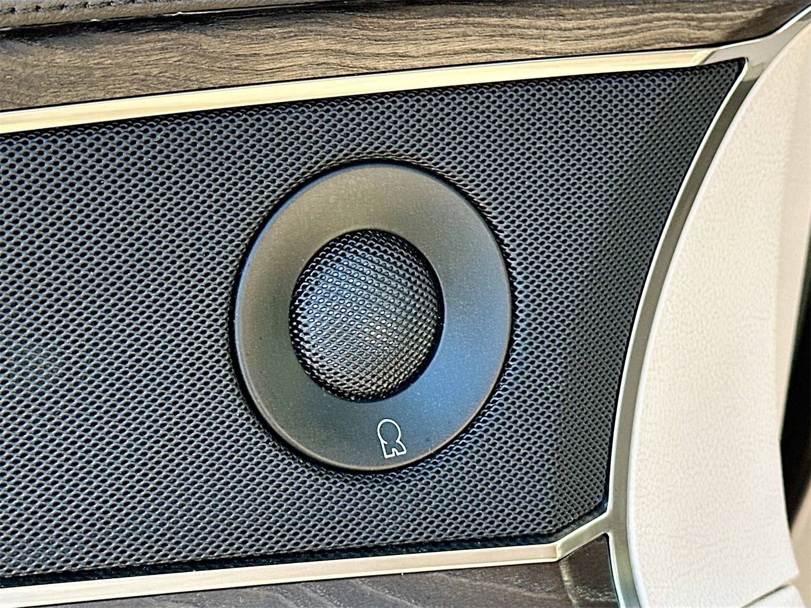 Used 2020 Lincoln Nautilus Reserve image 19