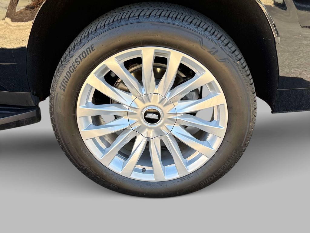Used 2024 Cadillac Escalade ESV Luxury image 13