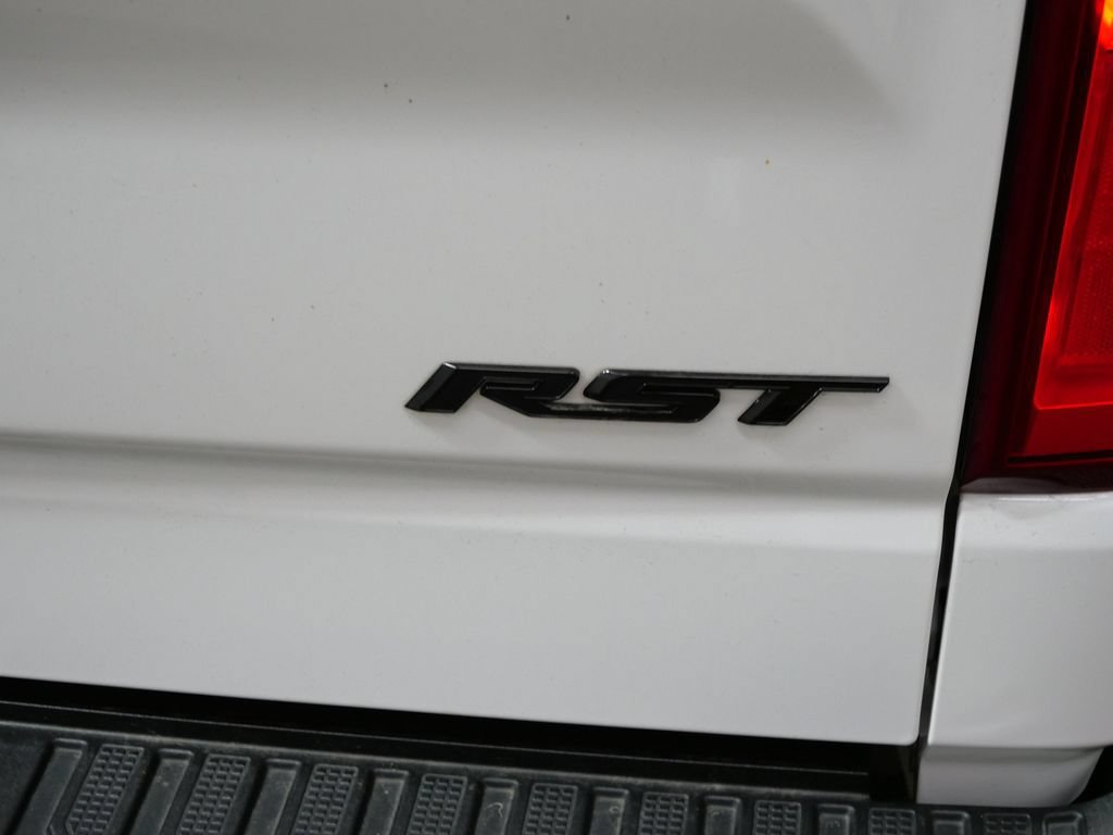 Used 2023 Chevrolet Silverado 1500 RST w/ Rally Edition AWD/4WD image 6