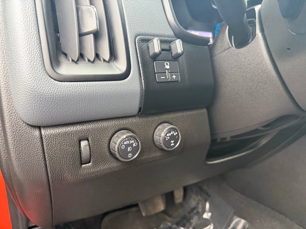 Used 2019 Chevrolet Colorado Z71 AWD/4WD image 18