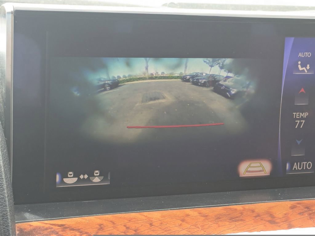 Used 2017 Lexus LX 570 4WD w/ Luxury Package image 21