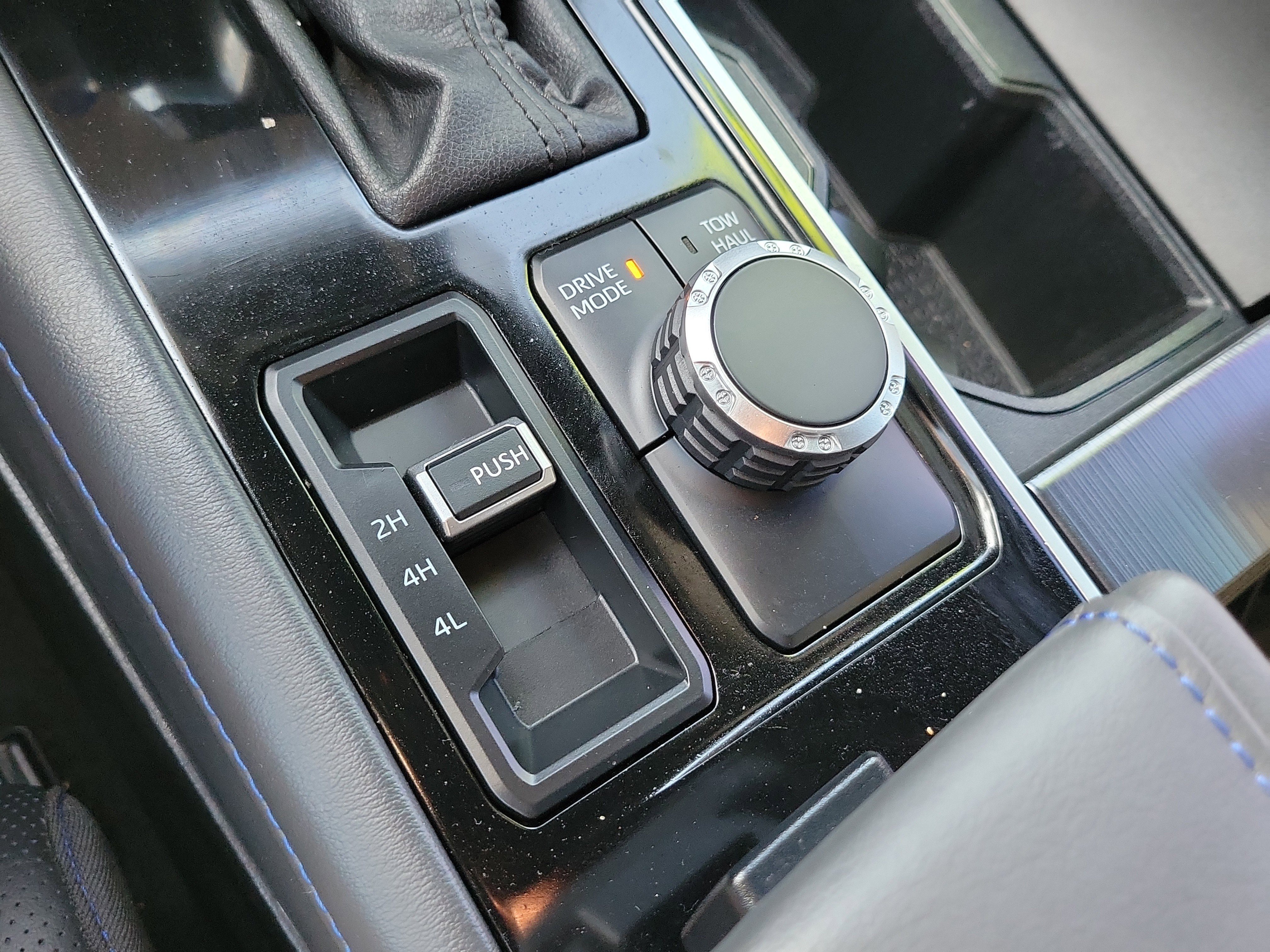 Used 2024 Toyota Tundra Platinum AWD/4WD image 29