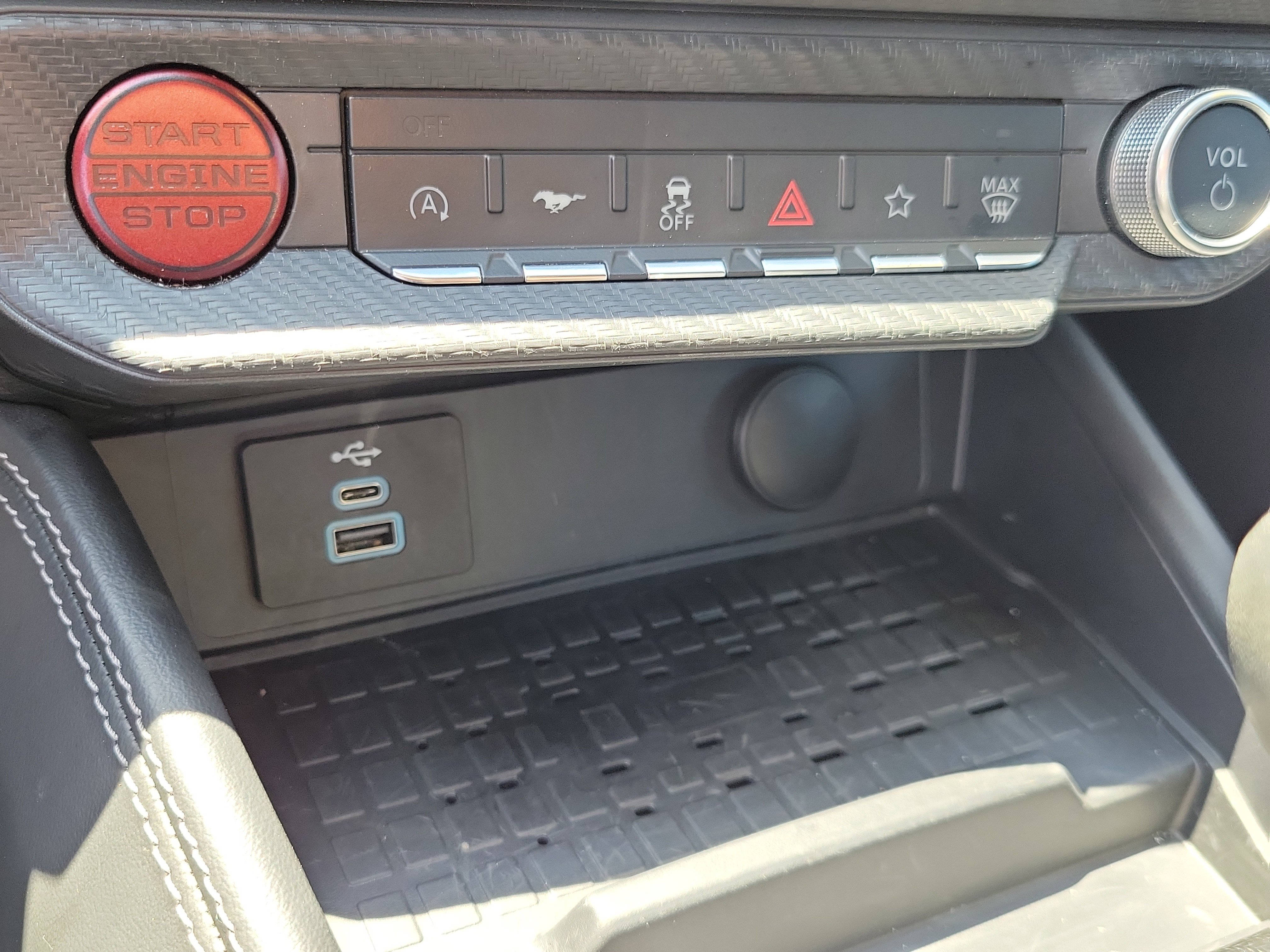 Used 2024 Ford Mustang Premium RWD image 27