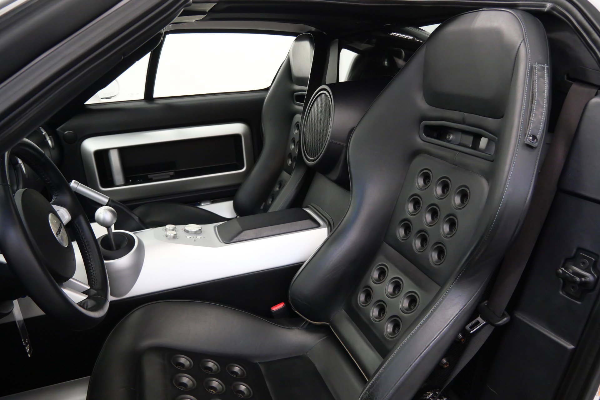 Used 2005 Ford GT image 29