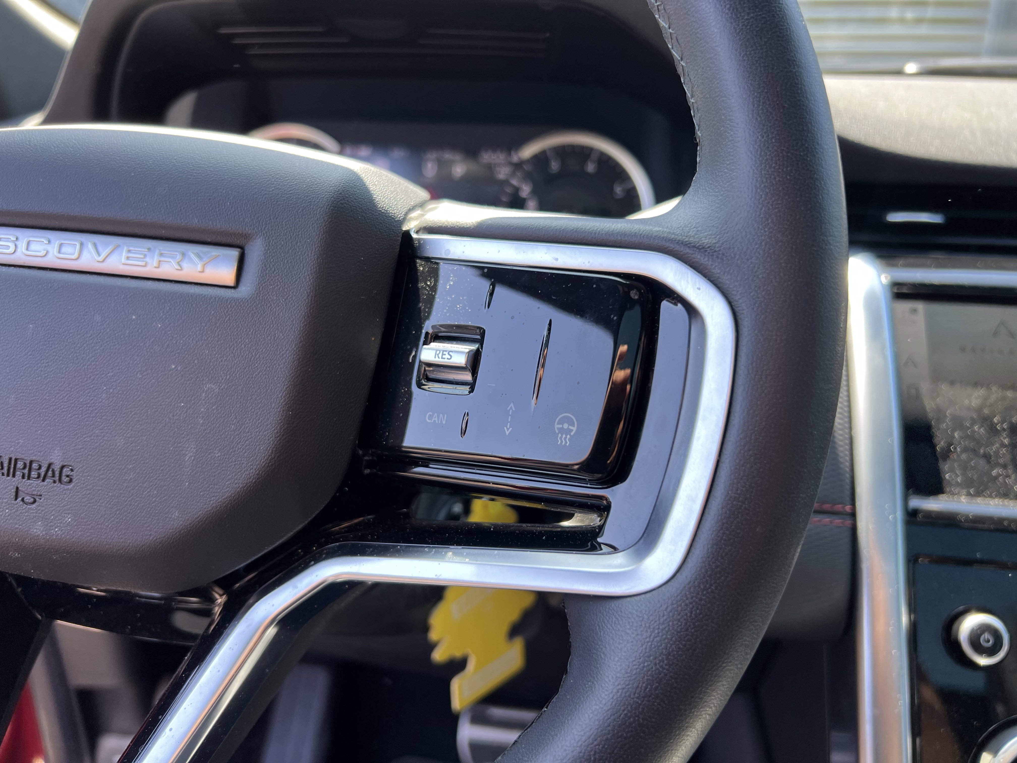 Used 2023 Land Rover Discovery Sport SE R-Dynamic image 24