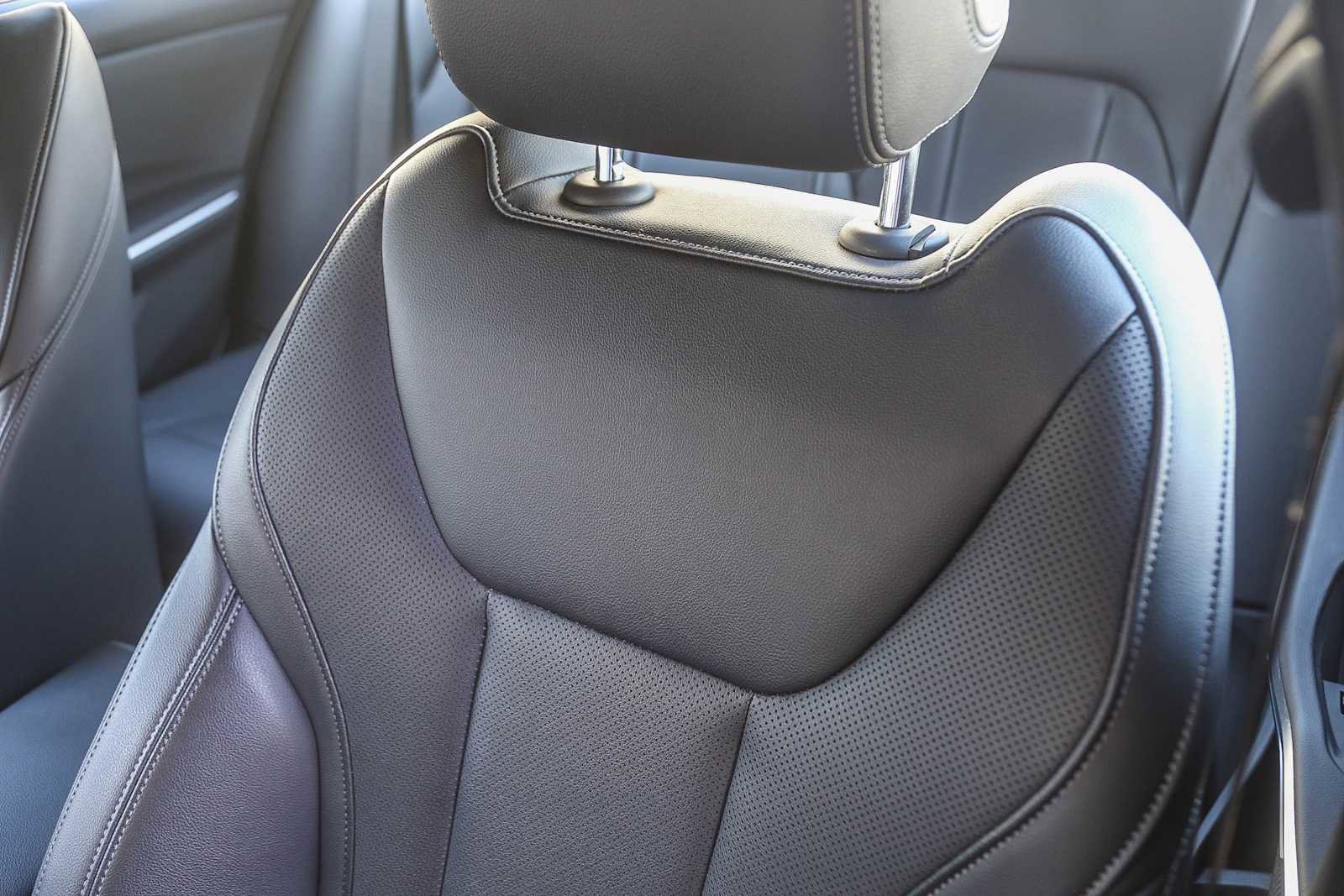 Certified 2023 BMW 330e w/ Driving Assistance Package image 21