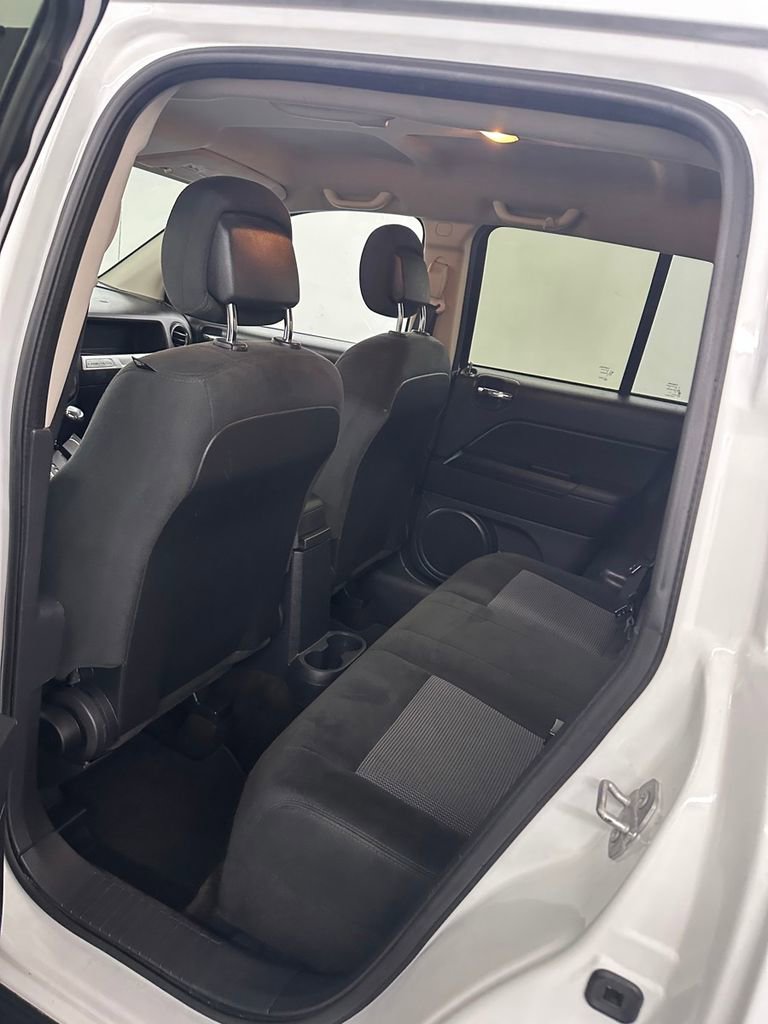 Used 2016 Jeep Compass Sport w/ Power Value Group image 22