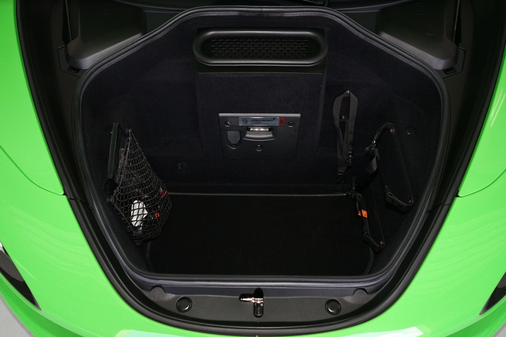 Used 2024 McLaren 750S RWD image 37