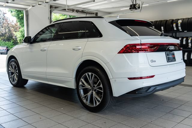 Used 2023 Audi Q8 Premium w/ Convenience Package AWD/4WD image 4