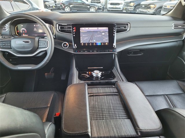 Used 2024 Jeep Wagoneer Series II w/ Flexible Seating Group image 6