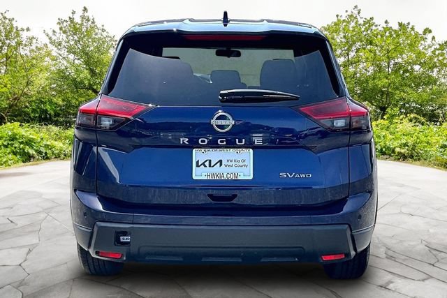 Used 2024 Nissan Rogue SV AWD/4WD image 4