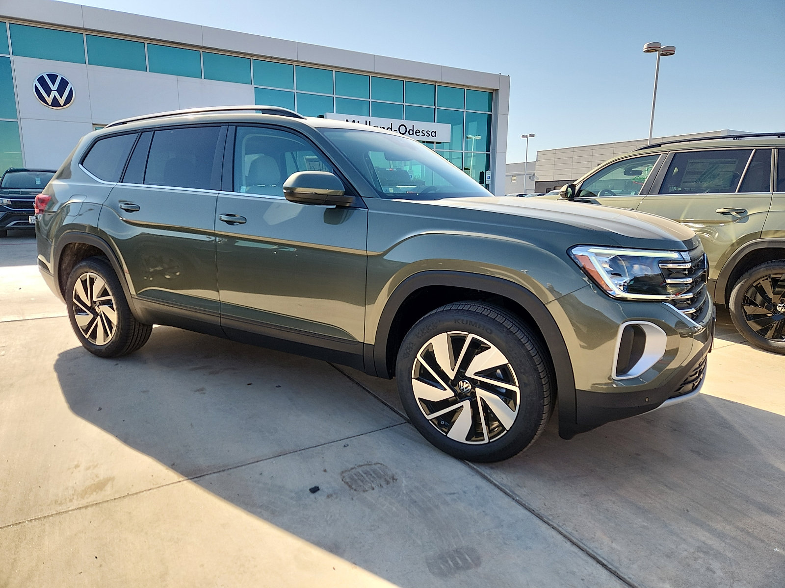New 2026 Volkswagen Atlas SE image 8