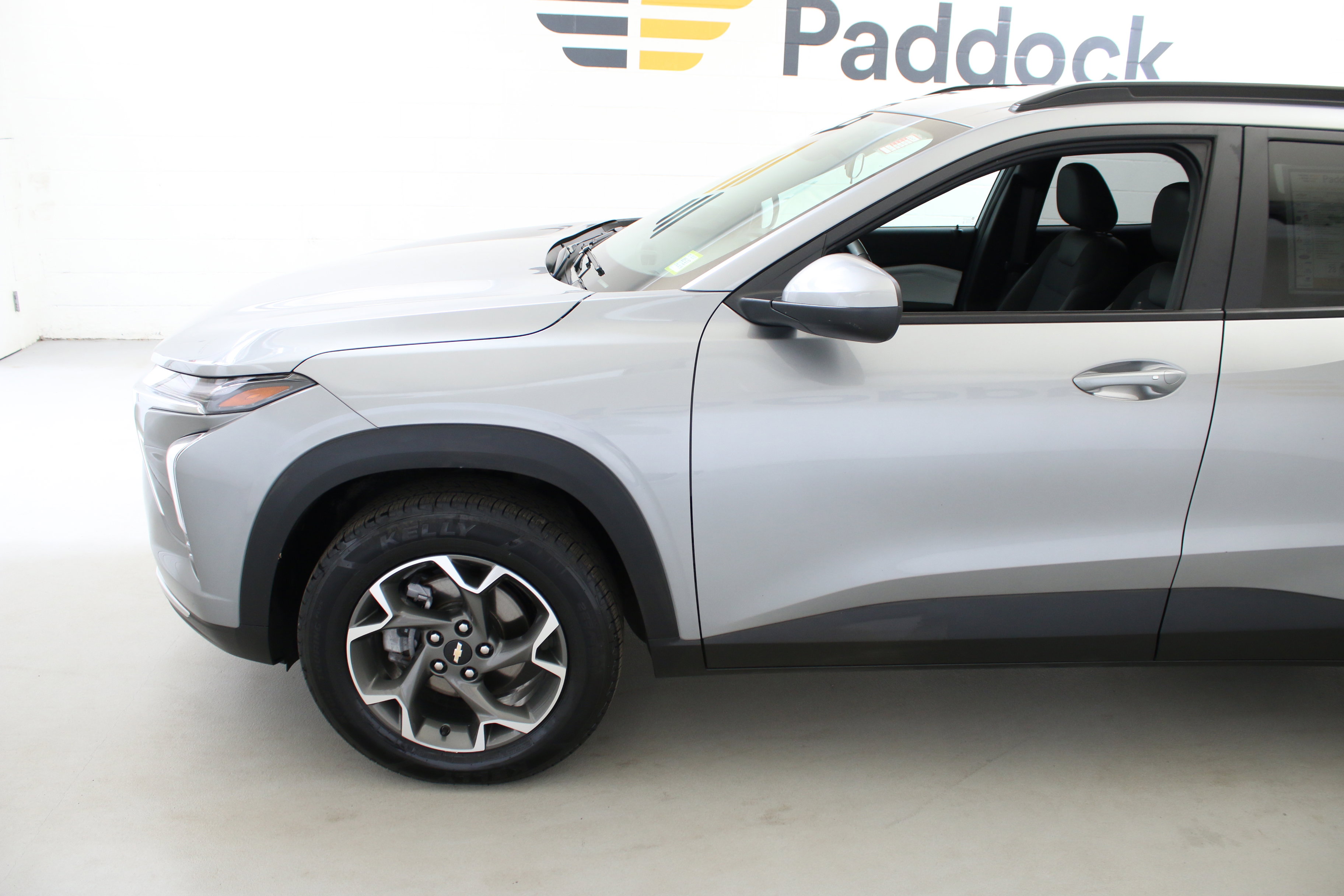 Used 2024 Chevrolet Trax LT w/ Driver Confidence Package FWD image 4