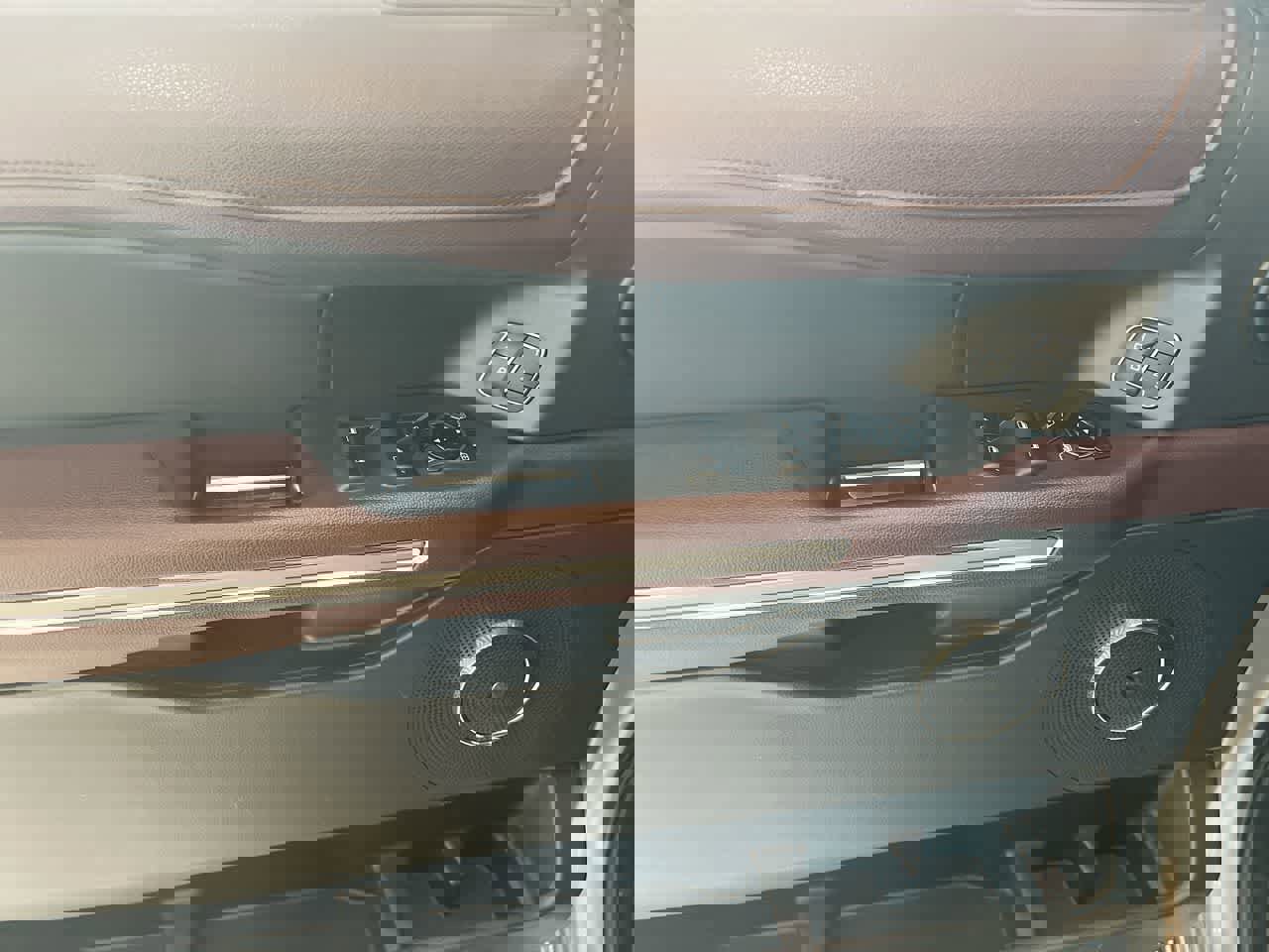 Used 2023 Ford Expedition Max Limited image 13