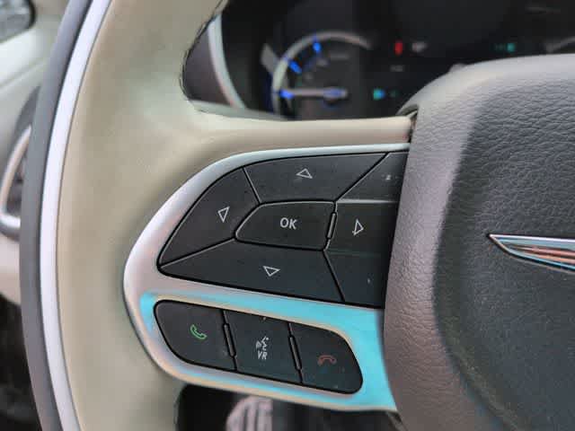 Used 2020 Chrysler Pacifica Limited w/ Advanced Safetytec Group FWD image 25